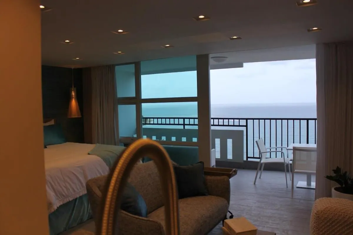 Enchanted 17 Jewel Beachfront Luquillo -Pool