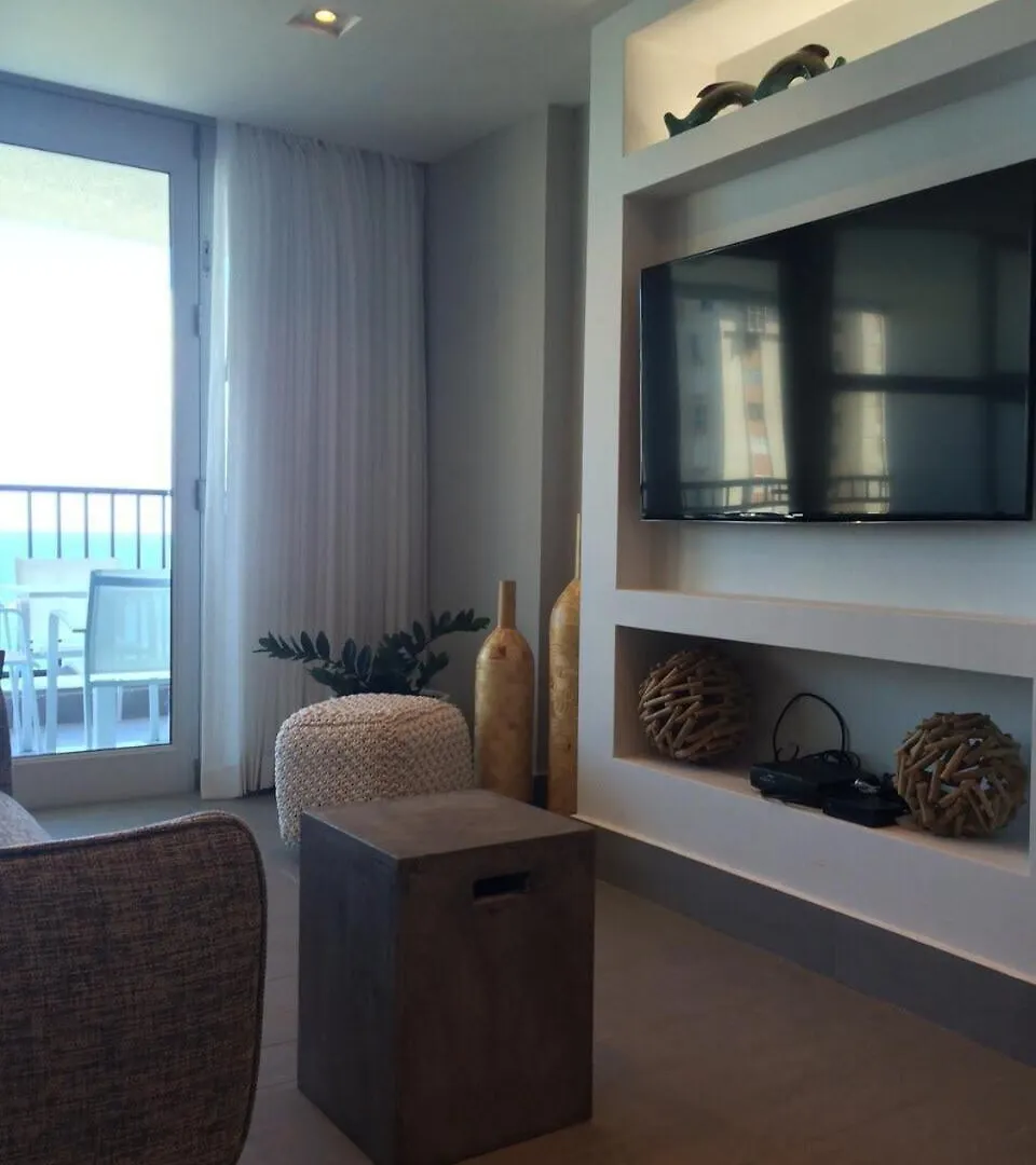 Enchanted 17 Jewel Beachfront Luquillo -Pool 푸에르토리코