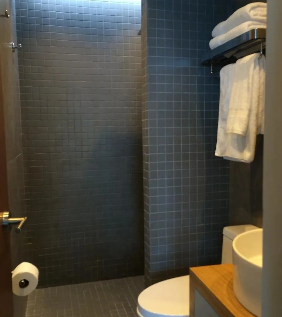Enchanted 17 Jewel Beachfront Luquillo -Pool 펜션
