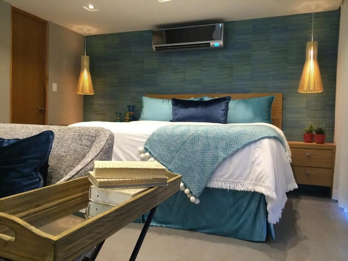 Enchanted 17 Jewel Beachfront Luquillo -Pool 펜션